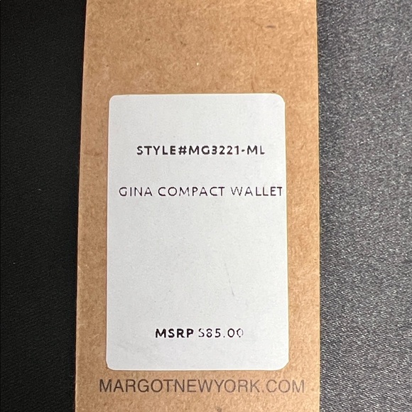 Margot New York |  “Gina” Leather Compact Wallet - Picture 7 of 12